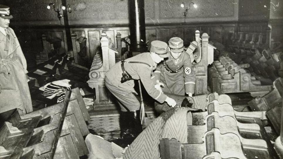 Fotografije kristalne noči, na katerih je prvikrat očiten natančno usklajen pogrom