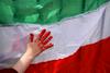 Ko se lažna novica razplamti kot požar: Ne, Iran ni obsodil 15.000 protestnikov na smrt