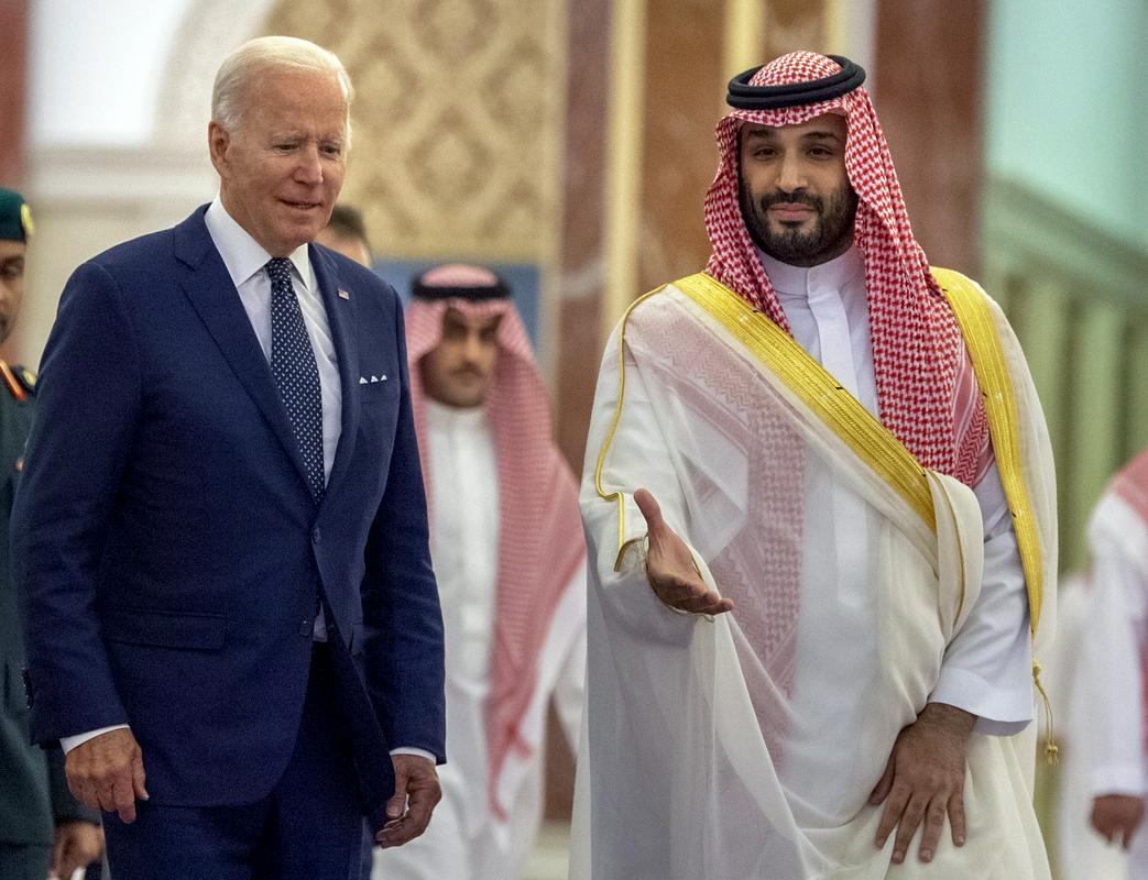 Srečanje Joeja Bidna in Mohameda bin Salmana julija lani v Džedi v Savdski Arabiji. Foto: AP