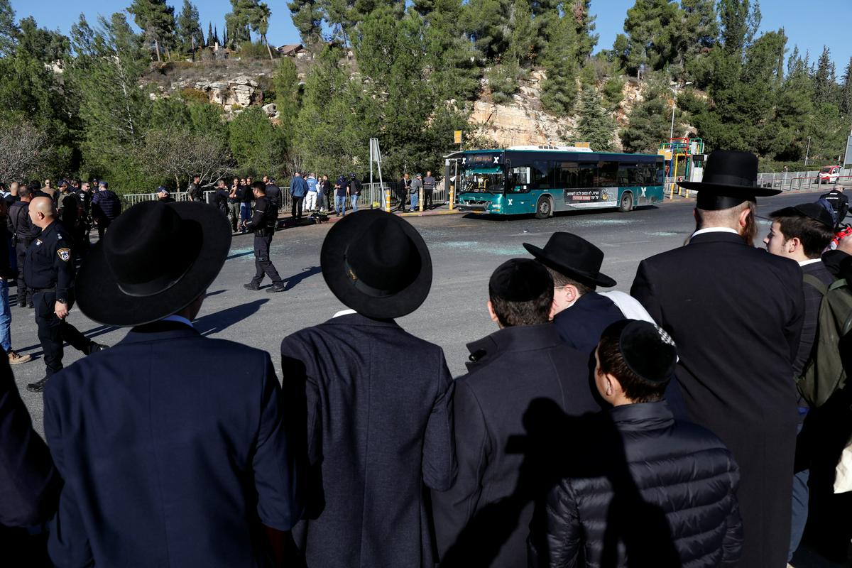 Napadi na avtobuse in avtobusna postajališča so bili pogosti med drugo palestonsko intifado med letoma 2000 in 2005. Foto: Reuters