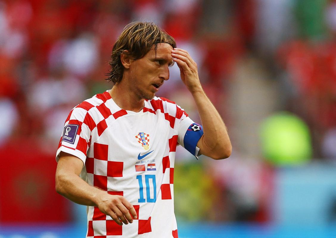 Hrvaški kapetan Luka Modrić je bil najboljši igralec svetovnega prvenstva pred štirimi leti. Foto: Reuters