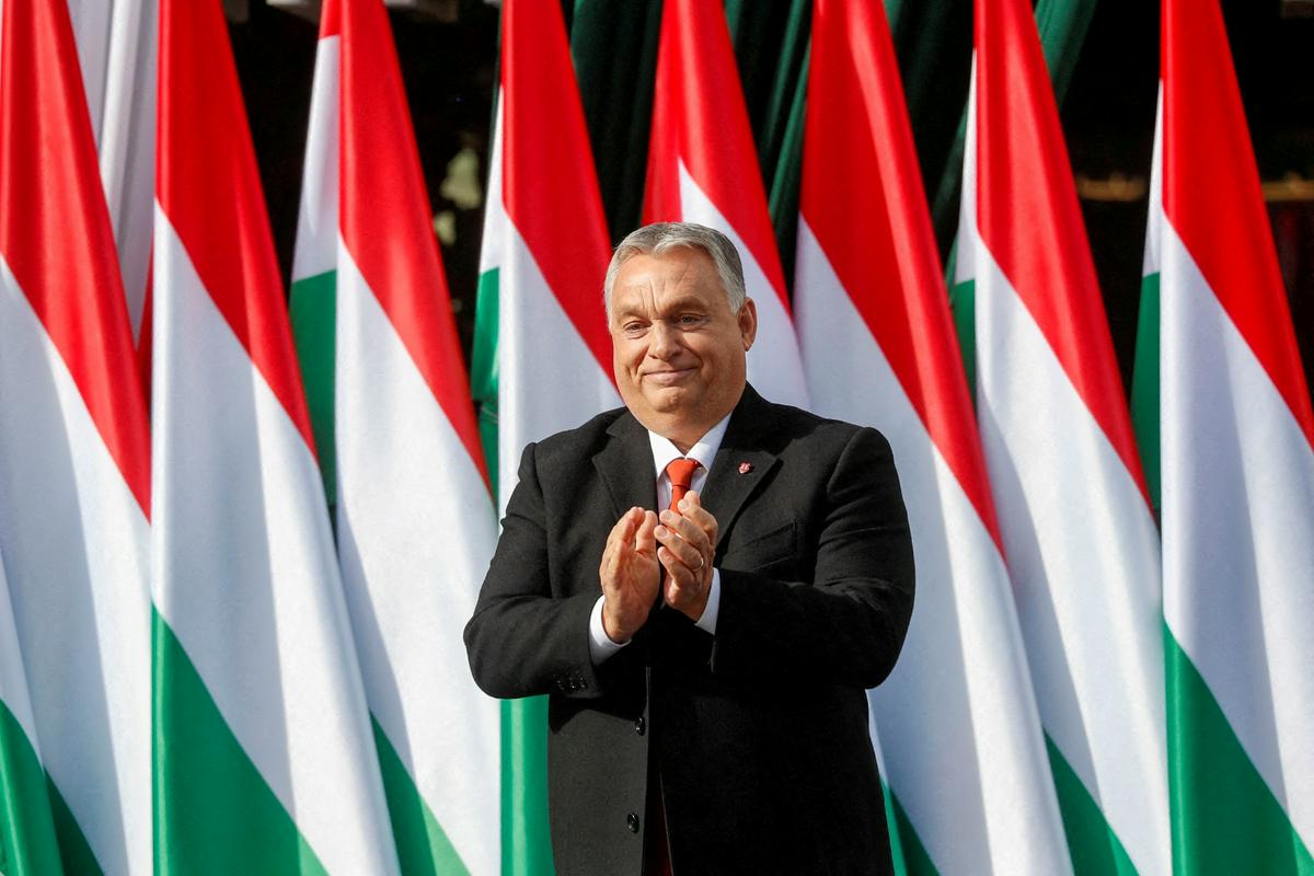 Orban je na udaru kritikov, ki mu očitajo zavlačevanje z ratifikacijo pristopnega protokola za Finsko in Švedsko. Foto: Reuters