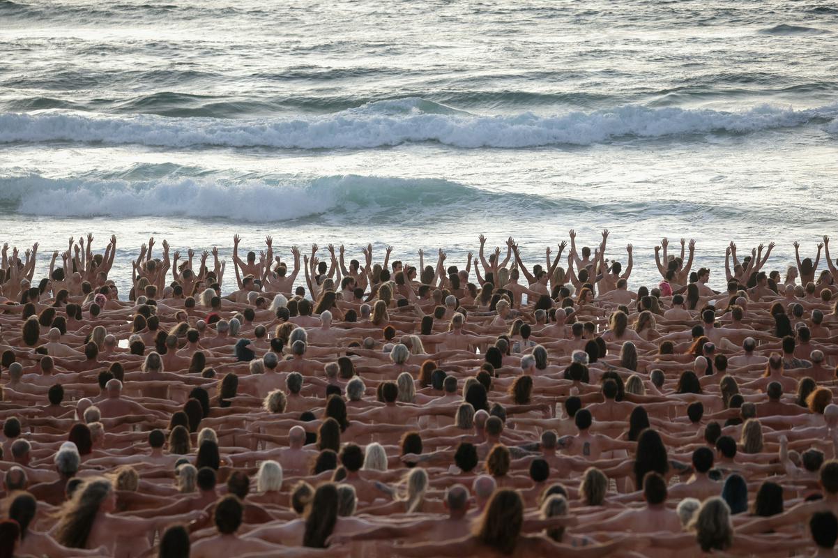 Najslavnejša plaža v Sydneyju je za okvire projekta začasno postala nudistična. Foto: Reuters