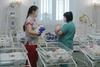 Rusija bo prepovedala nadomestno materinstvo za tujke