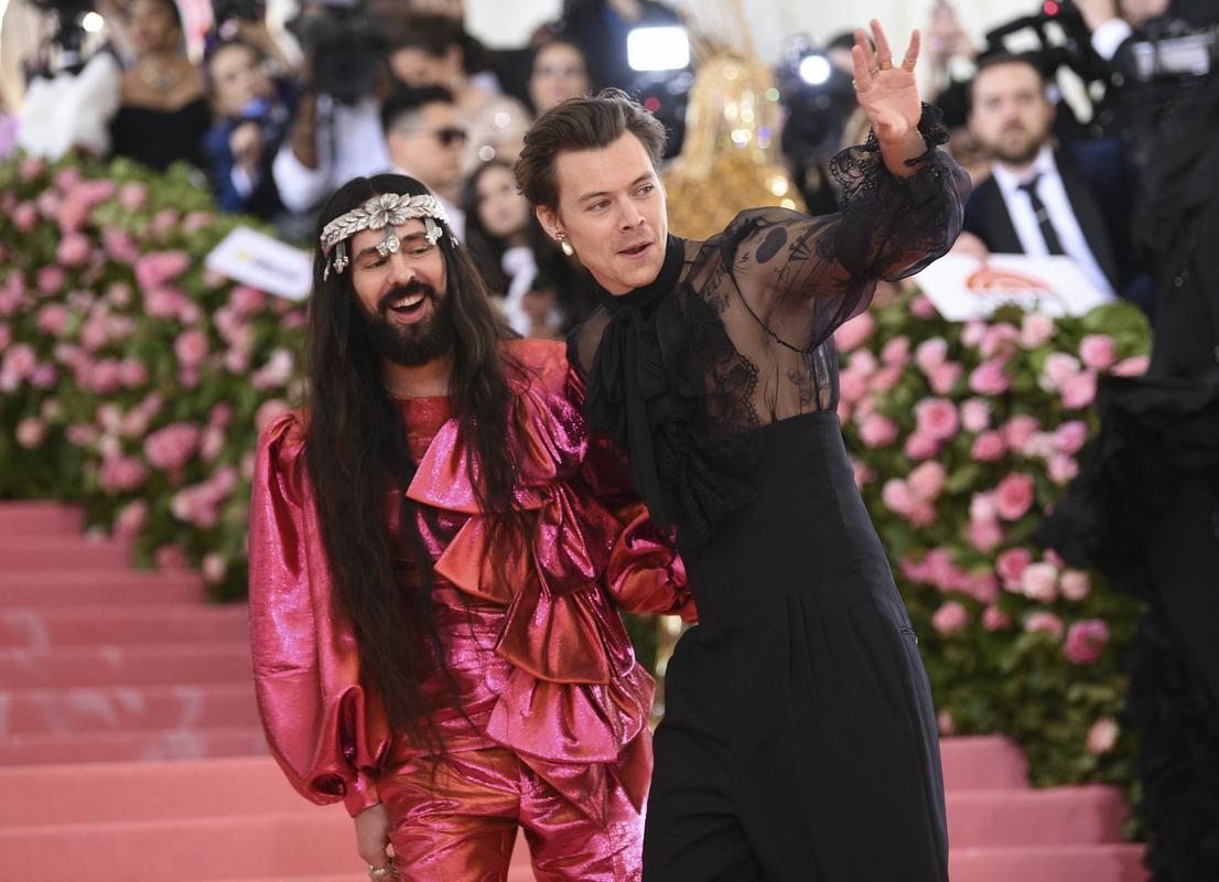 Za Guccijeva ambasadorja je imenoval pevca Harryja Stylesa (na fotografiji) in Billie Eilish. Foto: AP