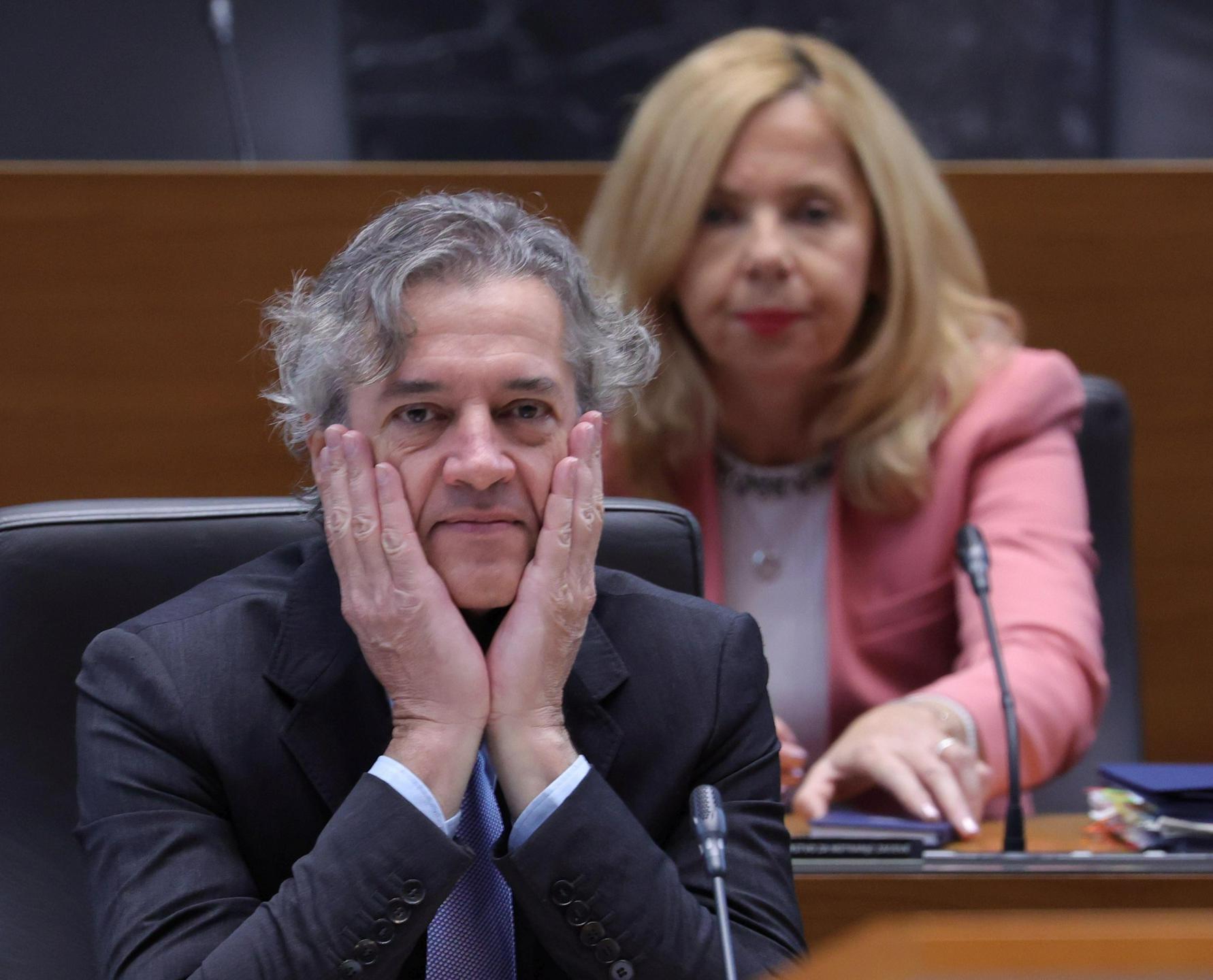 KPK zaradi domnevnih pritiskov na nekdanjo notranjo ministrico preiskuje premierja Goloba