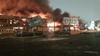 Obsežen požar v nakupovalnem središču v Moskvi zahteval smrtno žrtev
