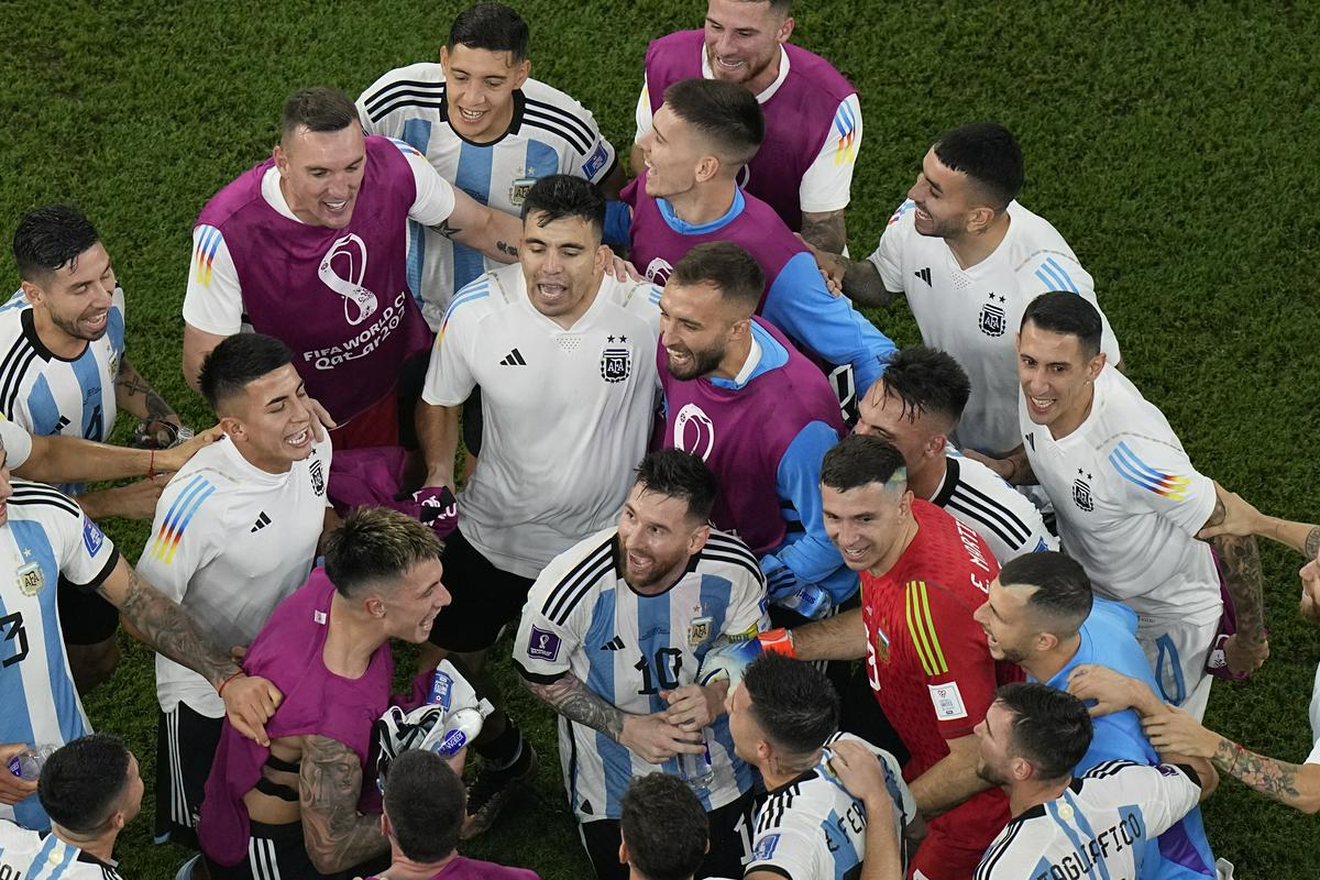 Ni presenečenje, da toliko Slovencev privošči, da Lionel Messi z Argentino osvoji še zadnjo manjkajočo lovoriko – naslov svetovnega prvaka v nogometu. Foto: AP