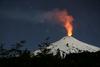 Čilski ognjenik Lascar bruhnil pepel in dim šest kilometrov visoko