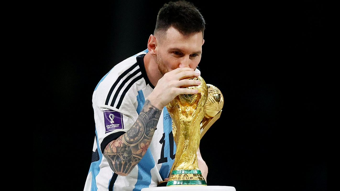 Poljub, ki si ga je Lionel Messi želel najbolj. Foto: Reuters