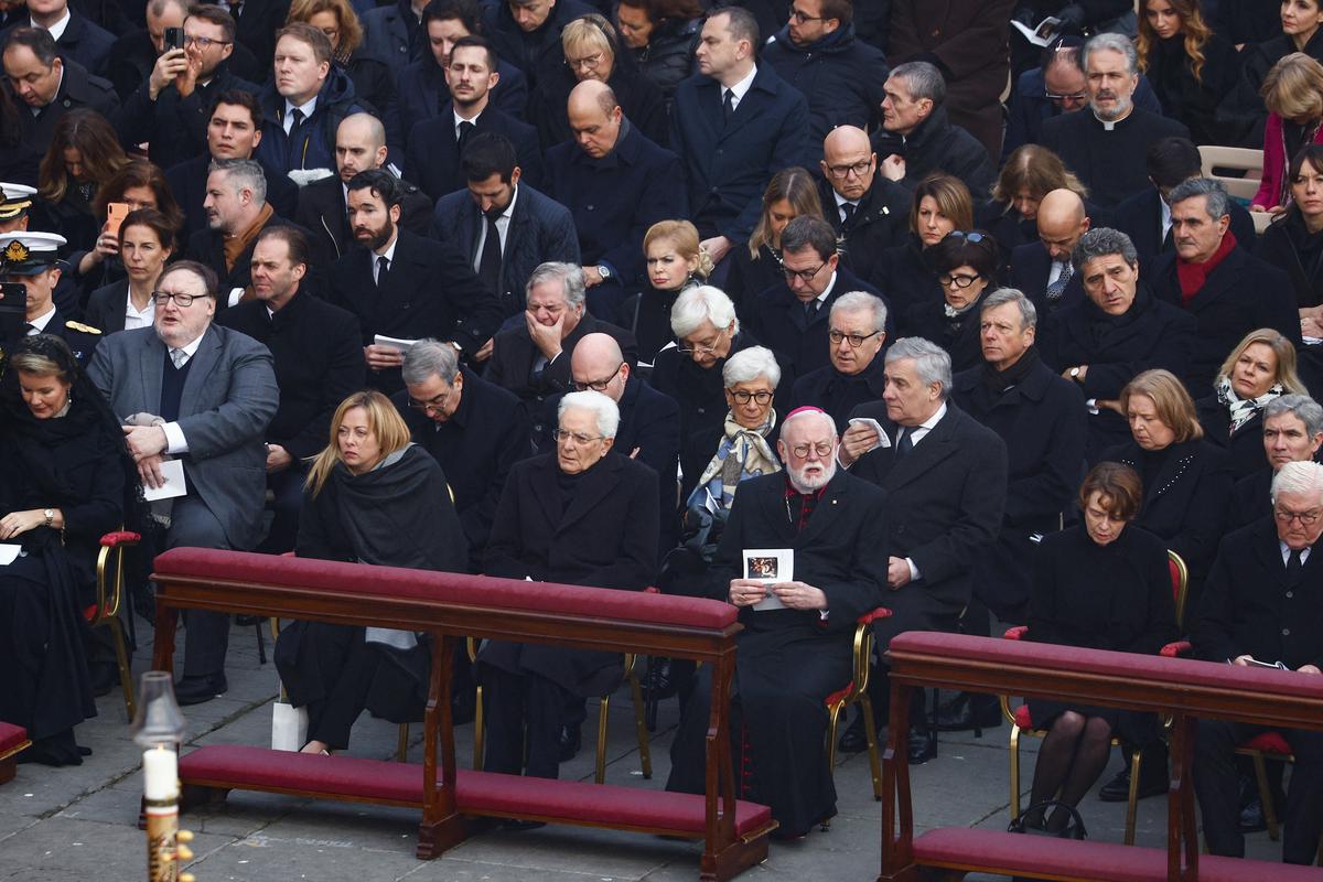 Visoki gostje na pogrebu. Foto: Reuters