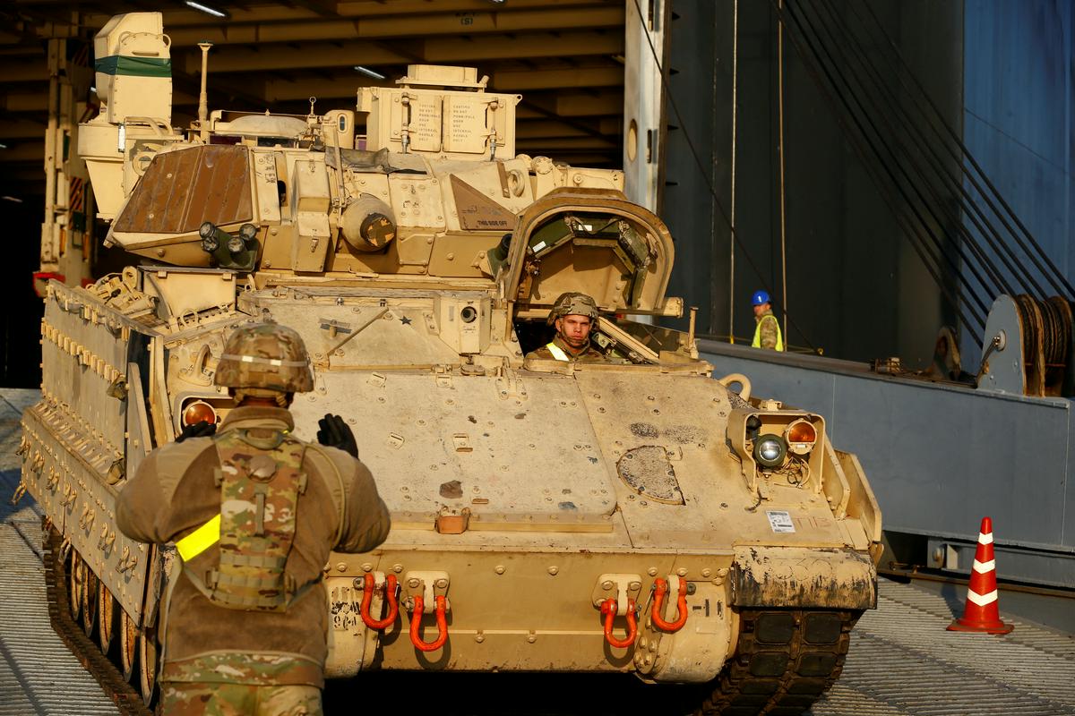 American Bradley fighting vehicles.  Photo: Reuters
