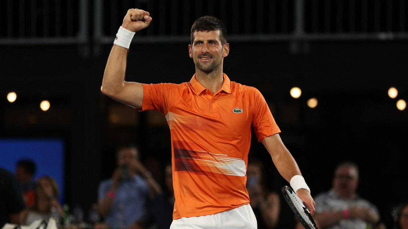 Novak Đoković je po lanskem izgonu iz Avstralije še dodatno motiviran. V dvoboju proti Danilu Medvedjevu je prikazal tenis, ki mu je na OP-ju Avstralije prinesel devet naslovov. Foto: Reuters