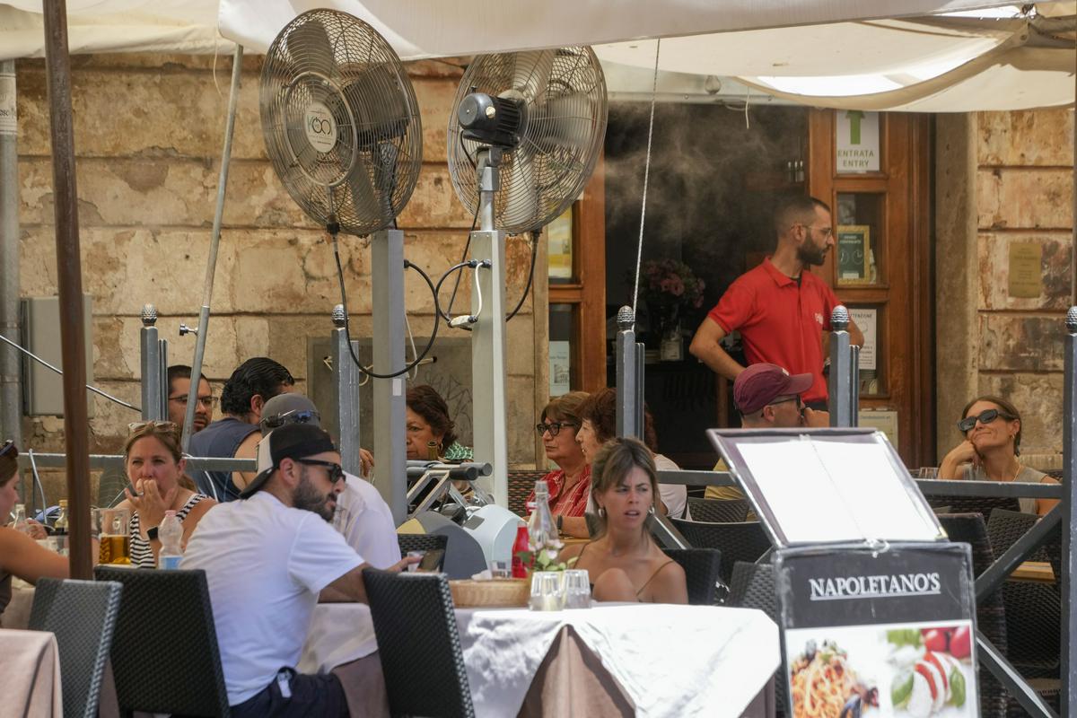 V Rimu nujno obiščite kakšno tipično italijansko restavracijo. Foto: Reuters
