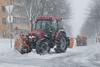 Nova pošiljka snega povzročila težave, na Koroškem ponekod še omejitve v prometu
