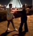 Iranski par zaradi plesa na trgu v Teheranu obsojen na deset let zapora