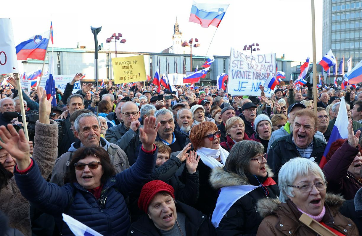 Protest upokojencev. Foto: BoBo/Borut Živulovič