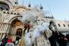 Benetke že preplavile maske, ki napovedujejo pustno rajanje