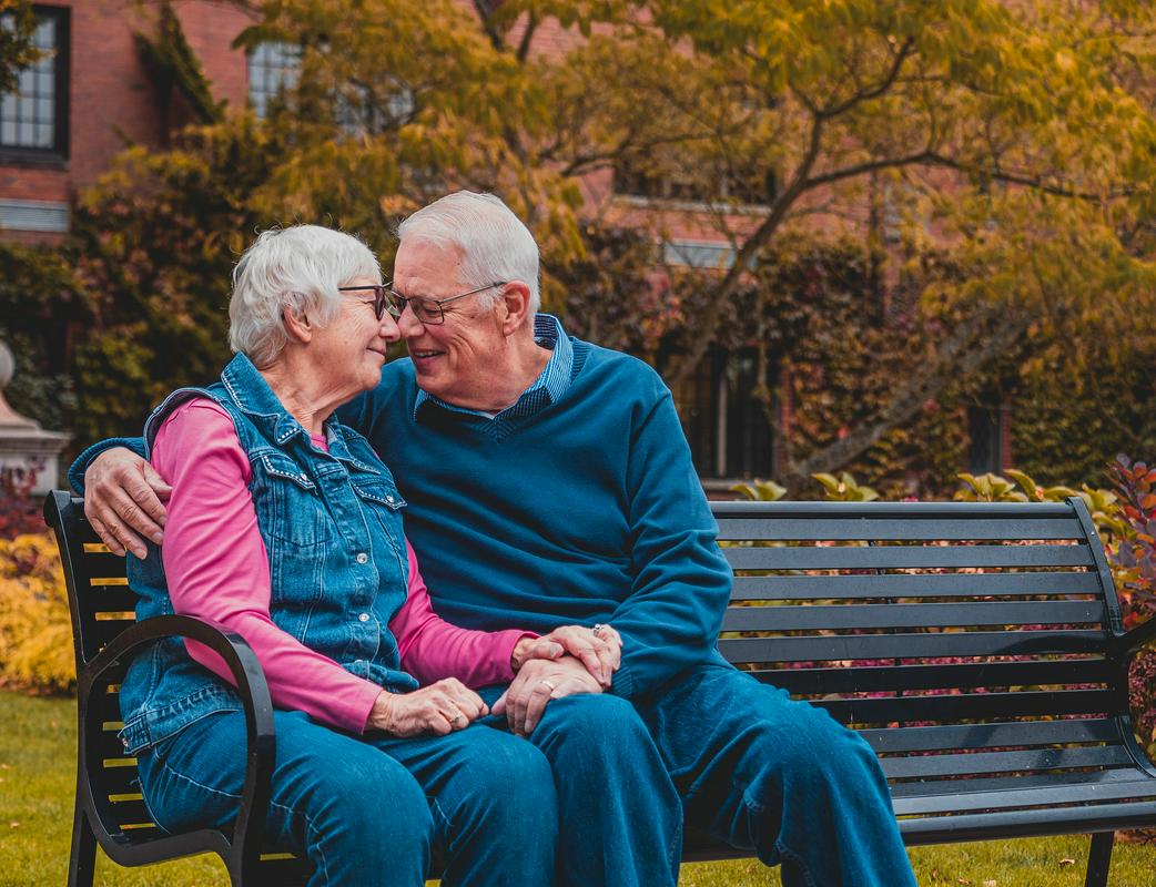 Skupno življenje naj bi bilo ključnega pomena predvsem za starejše. Foto: Pixabay