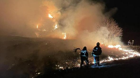Požar je gasilo okoli 150 gasilcev. Foto: Facebook/PGD Babiči