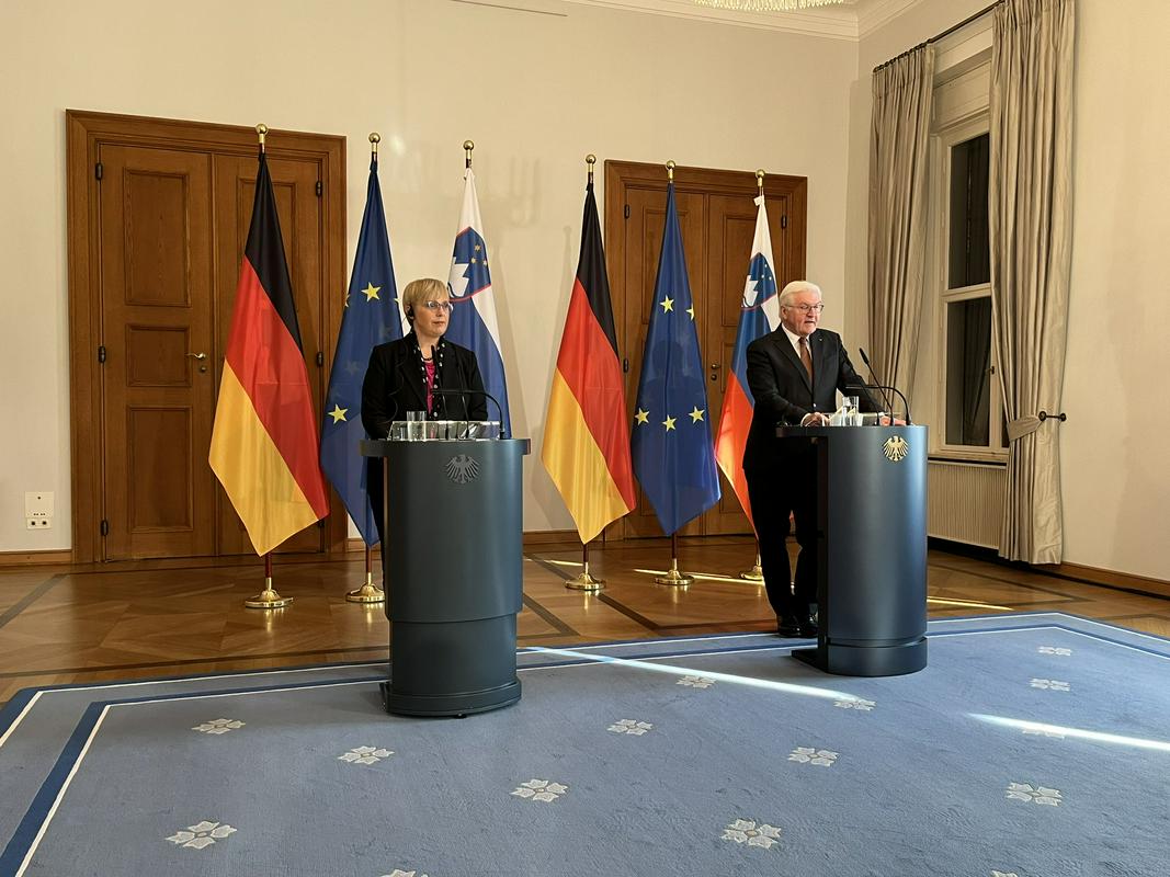 Nemški predsednik Steinmeier se je ob srečanju s predsednico Pirc Musar Sloveniji večkrat zahvalil, ker je verodostojna in zanesljiva partnerica Nemčije in Evropske unije. Foto: Nataša Pirc Musar/Twitter