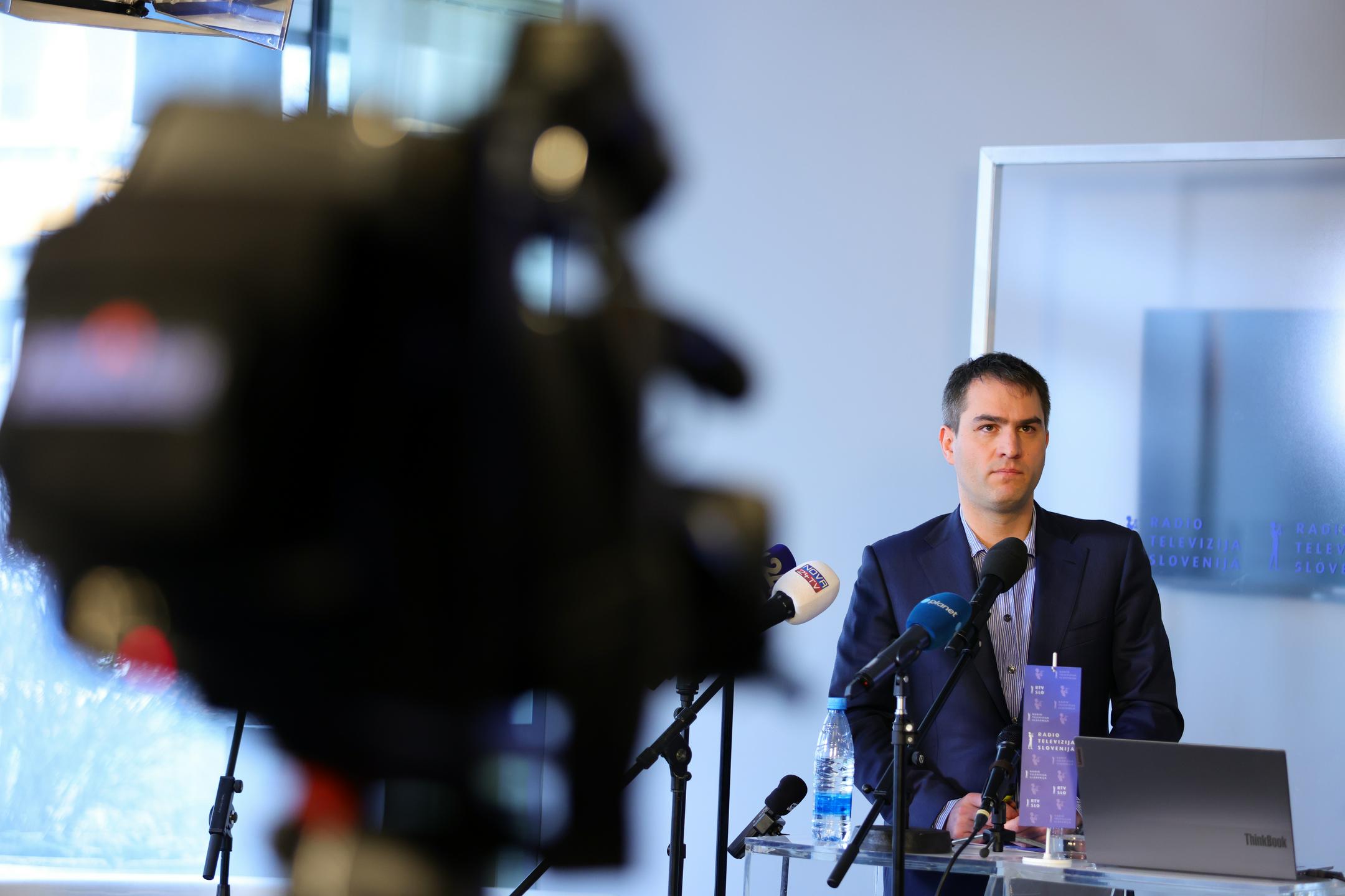 Grah Whatmough opozarja na politične pritiske in prosi za srečanje s predsednico Evropske komisije