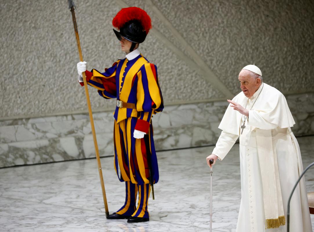Frančišek bo 13. marca zaznamoval deset let papeževanja. Foto: Reuters