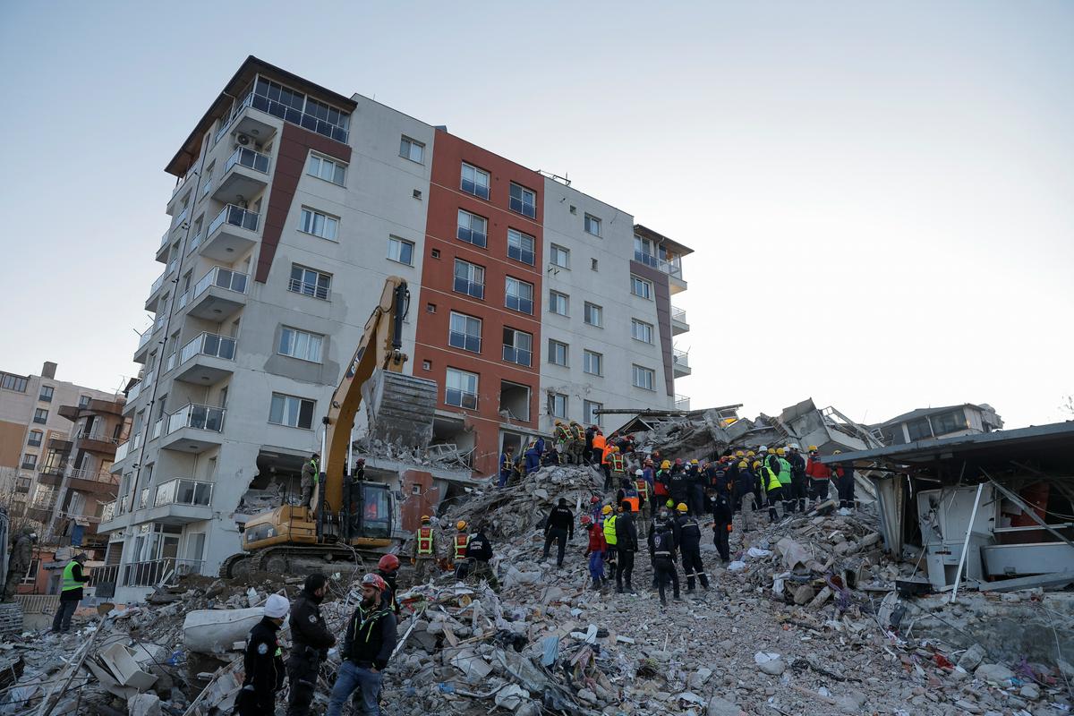 Vodja turškeg urada za obvladovanje naravnih nesreč je za nedeljo napovedal konec iskalnih akcij. Foto: Reuters