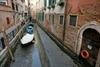 Pomanjkanje dežja in oseka izpraznila beneške kanale