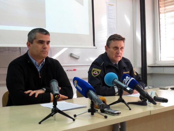 Novi v. d. generalnega direktorja policije je na predlog Poklukarja postal Senad Jušić (levo). Foto: Policija