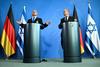 Netanjahu obisk v Berlinu izkoristil za dogovor o novih orožarskih poslih