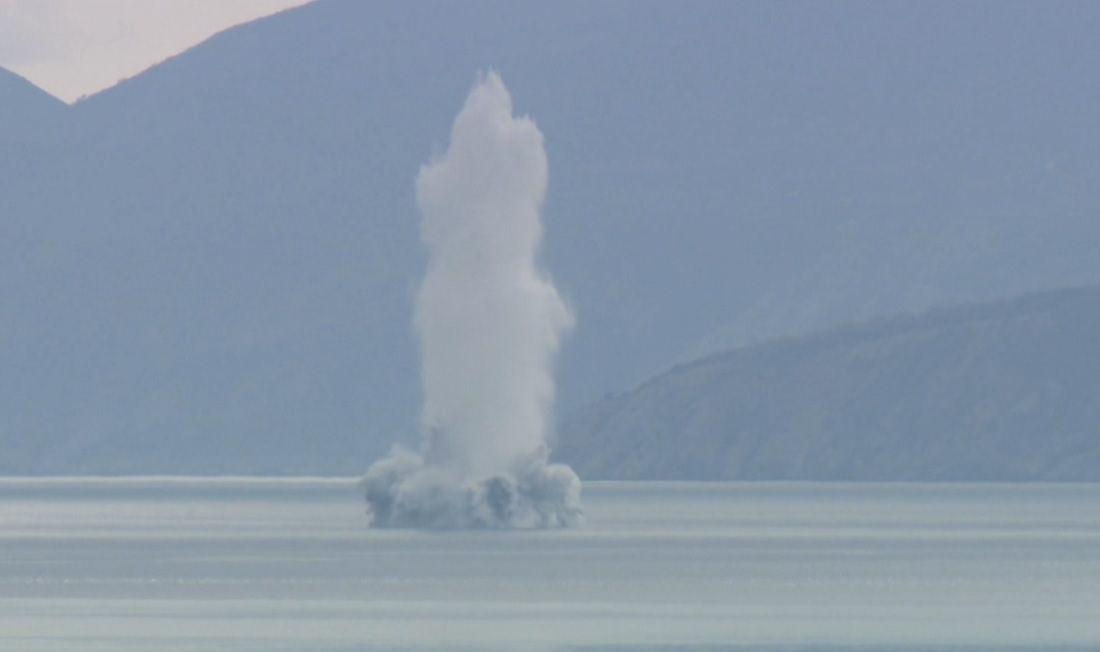 La deflagrazione al largo di Fiume - Foto: HRT