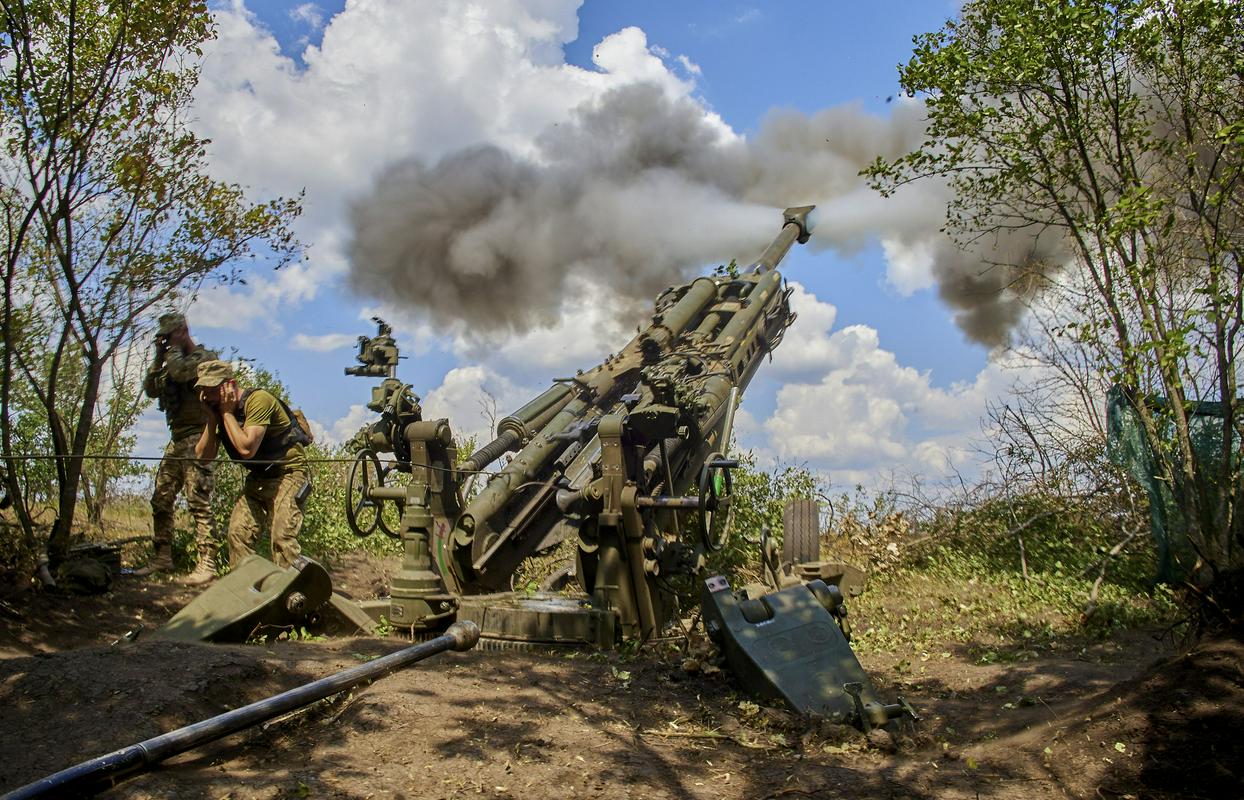 Ukrajinske sile za zdaj uspešno zaustavljajo rusko vojsko pri prodiranju na vzhodu države. Foto: EPA