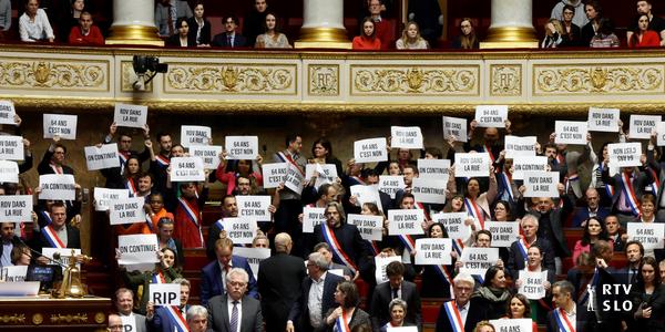 Le gouvernement français a voté un vote de défiance