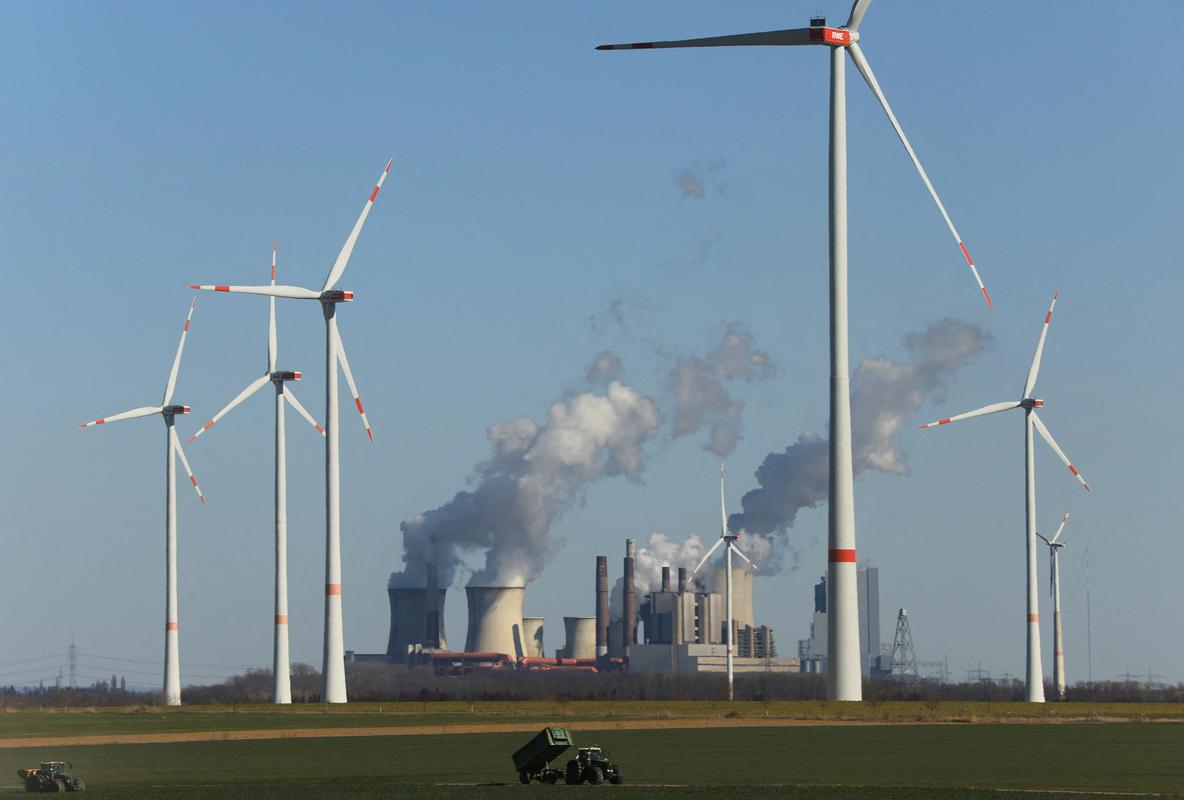 Nemška vlada naj bi v kratkem predstavila celovito strategijo prilagajanja podnebnim spremembam. Foto: Reuters