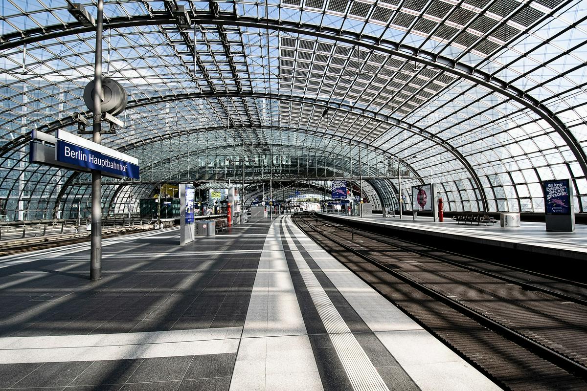 Berlinski javni promet je dober in učinkovit, širijo se območja, zaprta za osebne avtomobile. Foto: Pixabay