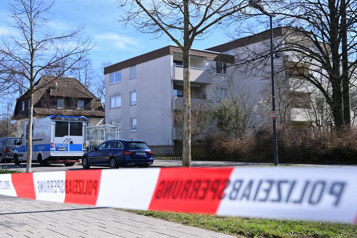 Med racijami v mestu Reutlingen je prišlo do streljanja, pri čemer je bil ranjen policist.  Foto: Reuters