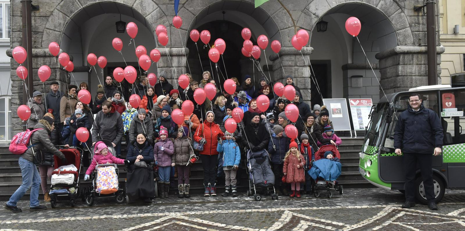 Fotografija je bila posneta na shodu rdečih balonov leta 2018. Foto: BoBo