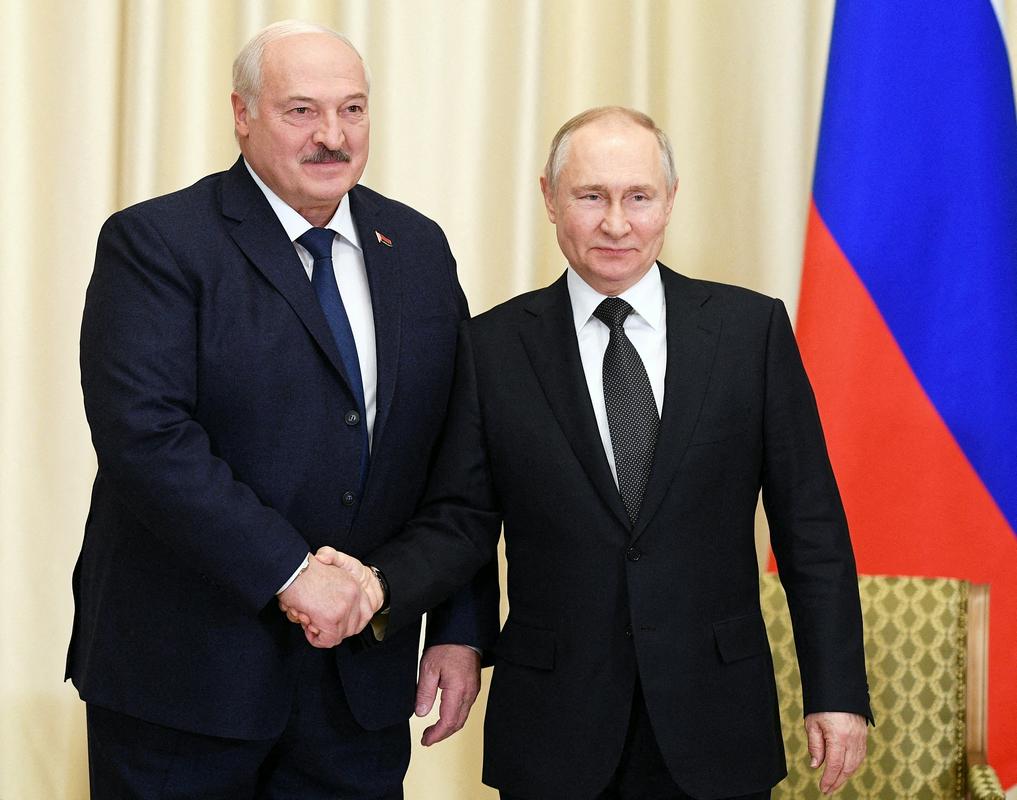 Beloruski predsednik Lukašenko velja za tesnega zaveznika ruskega predsednika Putina. Foto: Reuters