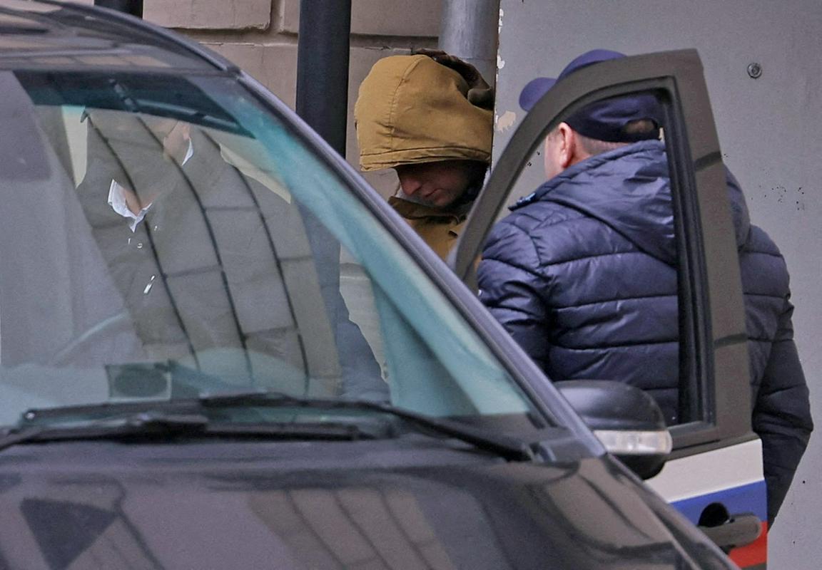 Evan Gershkovich je moral v četrtek na sodišče v Moskvi. Foto: Reuters