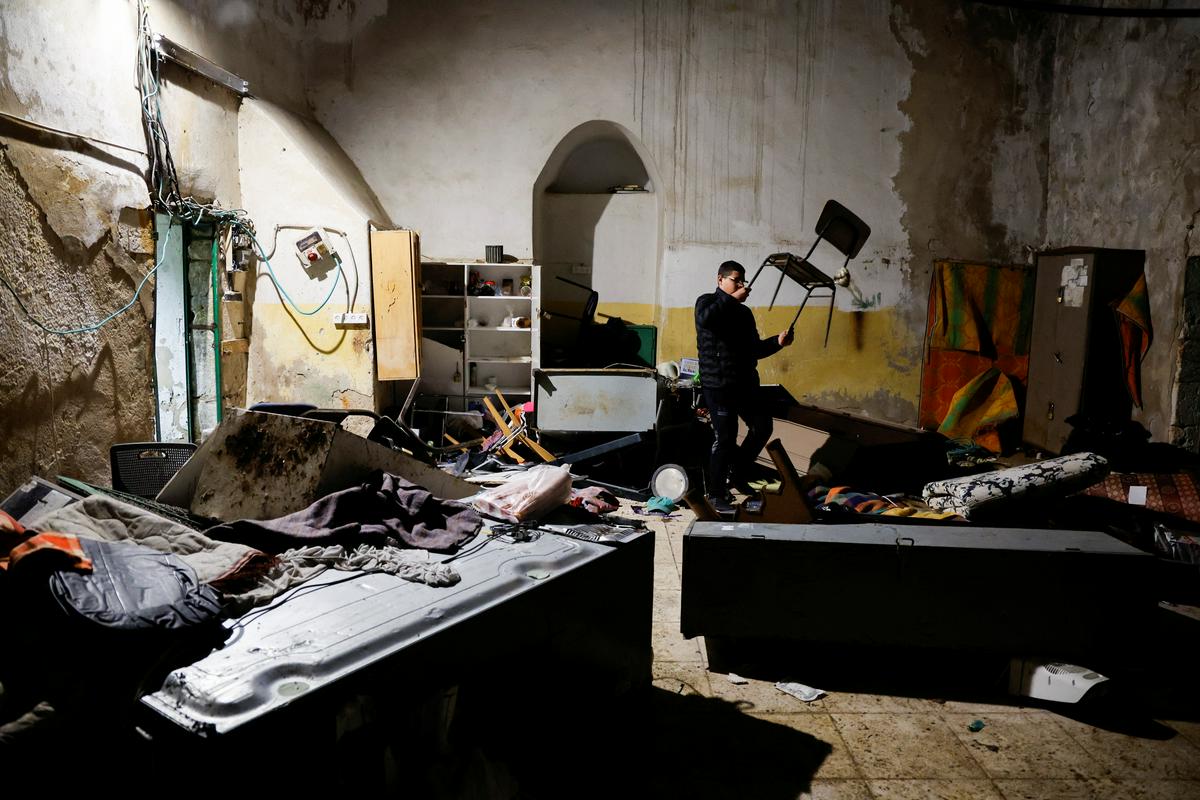 Posledice izraelske racije v Al Aksi. Foto: Reuters