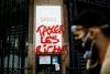 Francoski protestniki sporočajo vladi: Namesto pokojninske reforme bolj obdavčite bogate