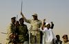V Sudanu izbruhnili spopadi med vojaškima skupinama na oblasti