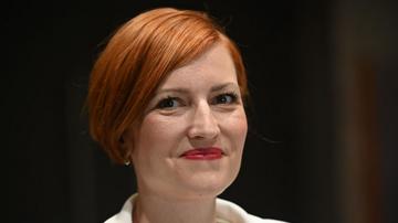 Ministrica Vrečko o 2023: Premikali smo investicijske projekte, ki so leta ostajali nedotaknjeni