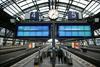 Velika stavka ohromila železniški promet v Nemčiji