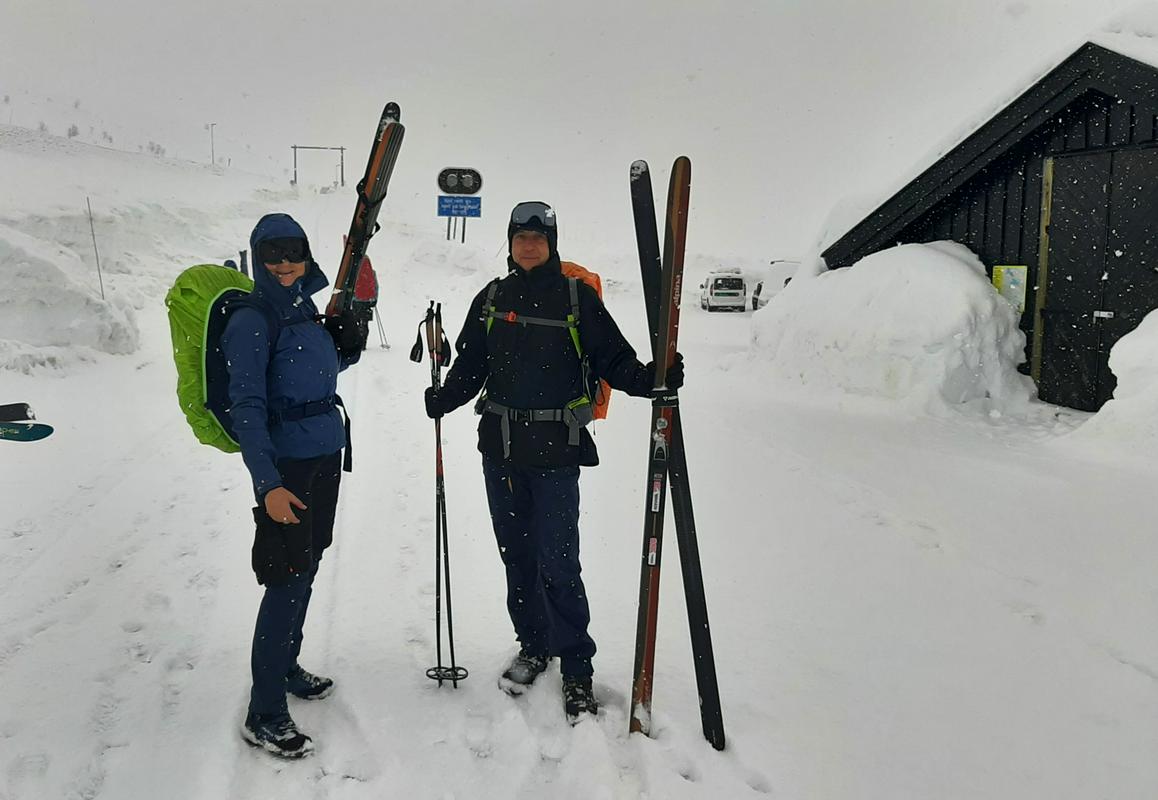 Ivana Leskovar in Jože Kidrič sta v šestih dneh s smučmi prečkala več kot 150 km dolgo planoto Hardangervidda na Norveškem.Foto: Radio Maribor/OSEBNI ARHIV