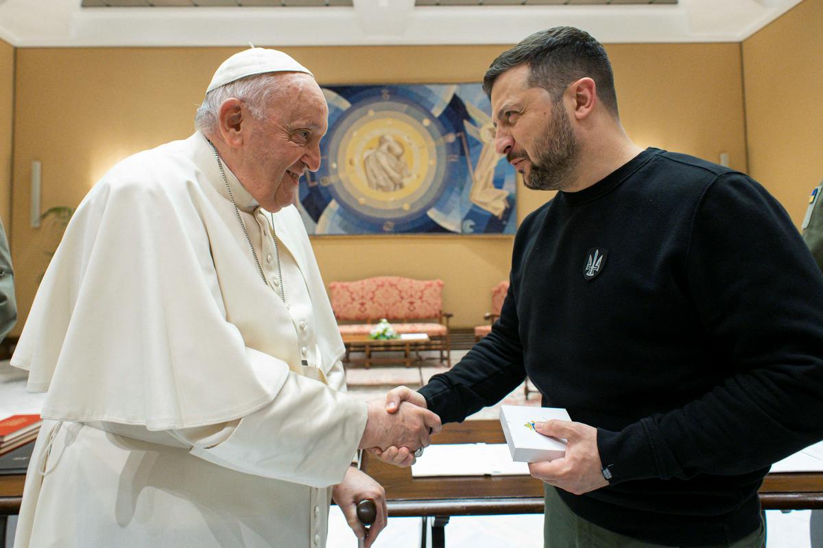 Papež in Zelenski. Foto: Reuters
