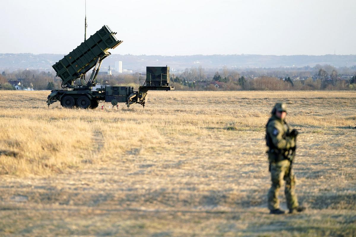 Ukrajina si je dolgo prizadevala za pridobitev sistema Patriot, da bi se lahko bolje zoperstavila ruskim napadom iz zraka. Foto: Reuters