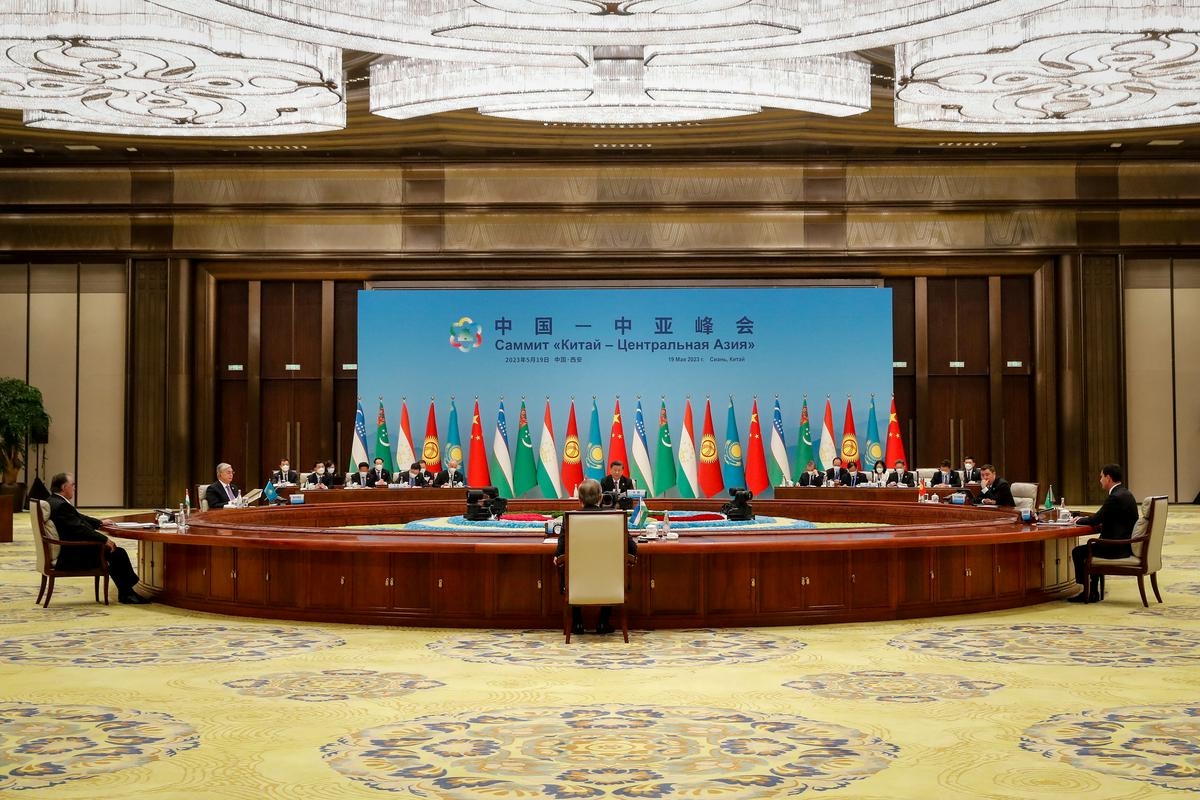 Peking je petim državam obljubil 3,7 milijarde dolarjev 