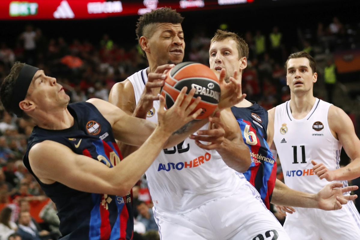 Edy Tavares je bil nerešljiva uganka za visoke košarkarje Barcelone. Foto: EPA